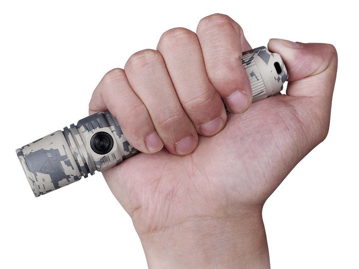 Fenix PD35v2 camo flashlight size