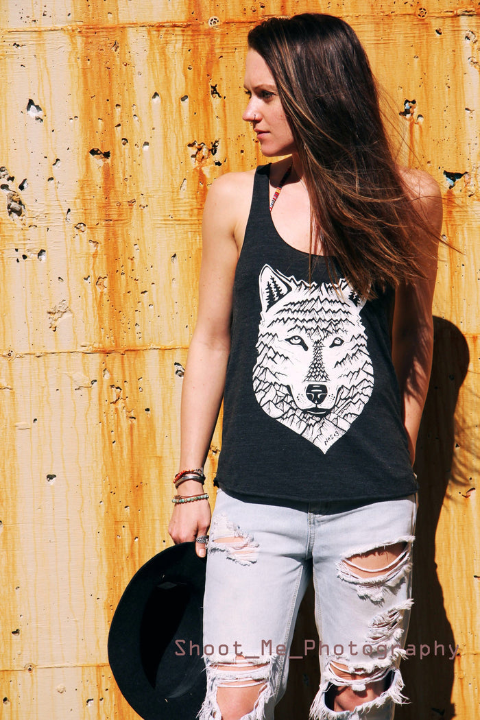 Nes<3 Women's Mountain White Wolf Tank