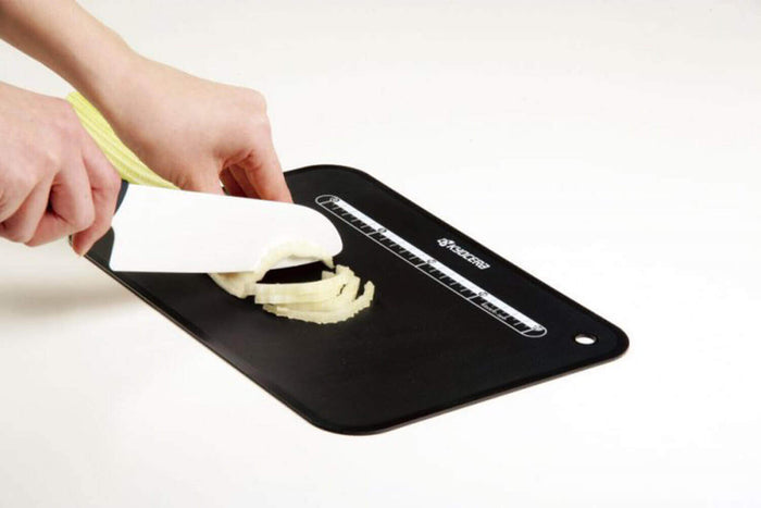 Planche à découper souple Kyocera noire 37x25x0.3cm