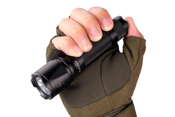Fenix-TK09-LED-Flashlight-size