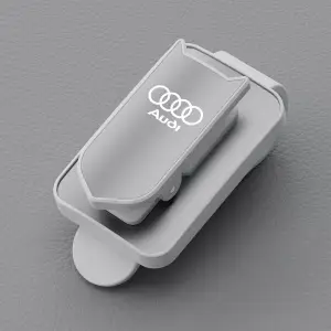 Audi / Srebrna