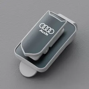 Audi / Bela in siva